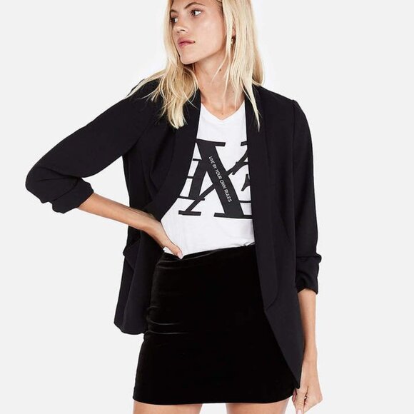 🎄NWOT🛍️ Express Women's Black Velvet HOLIDAY CHRISTMAS PARTY Short Skirt XS - Picture 2 of 3